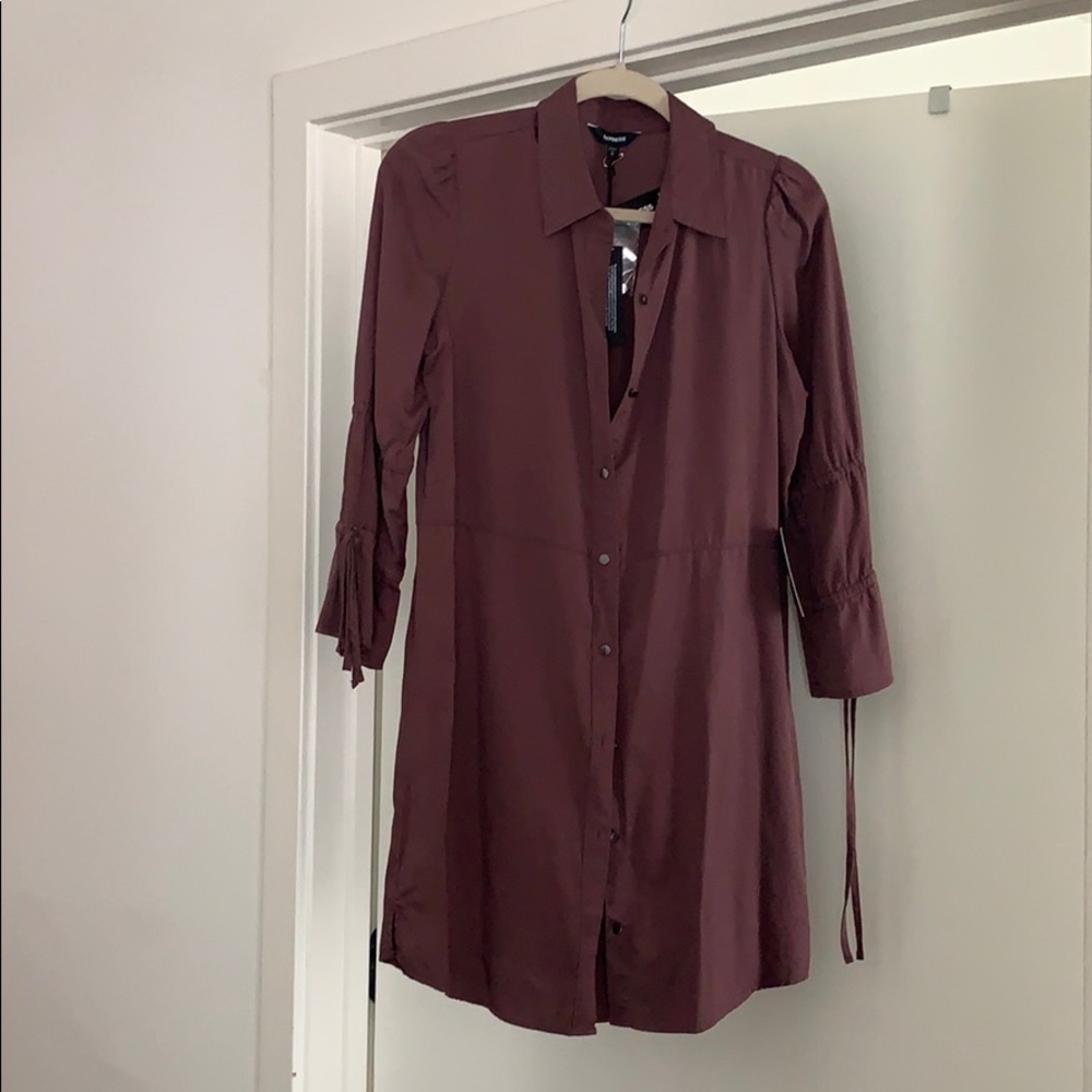 Express 3/4 length sleeve button up dress!